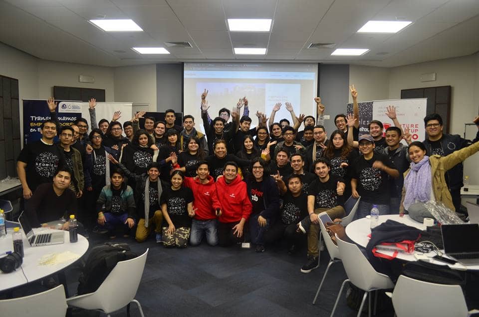 Equipo Makerlab Perú en la Hackathon AngelHack 2018 